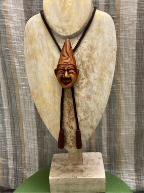 Hahoetal vintage South Korean bolo tie  Mid-century modern Pacific rim boho